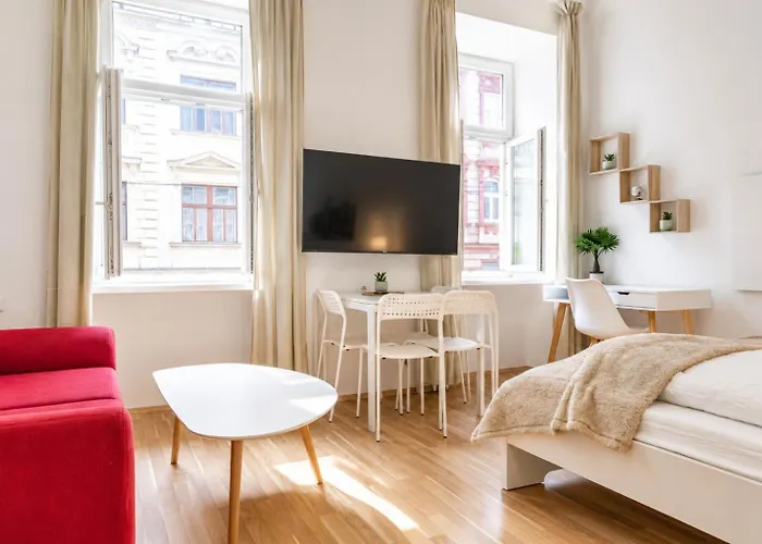 Elegant Urban 1br Near Attractions
